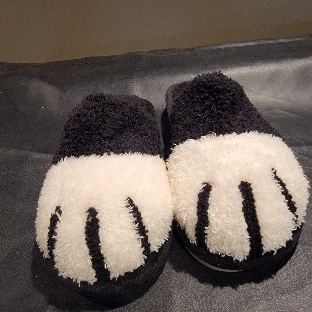 Cat Paw Cat Slippers Black and White Fuzzy Slippers